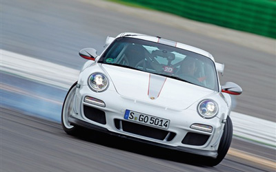 白色闪电 赛道测试保时捷911 GT3 RS