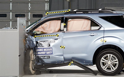 IIHS公布最新碰撞成绩 3款车获最高评价_图片新闻