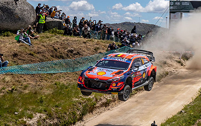 再获佳绩 现代汽车领跑WRC葡萄牙站_图片新闻