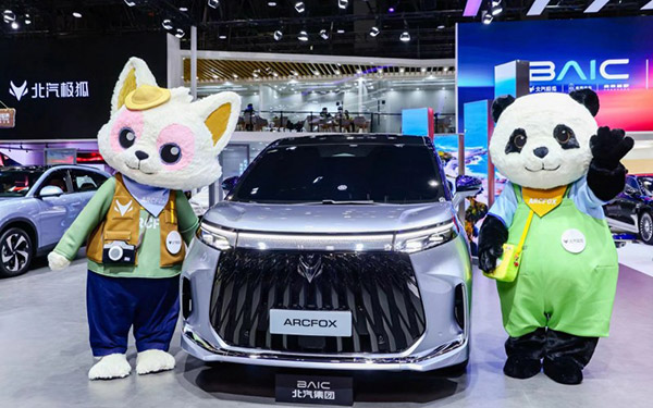 MPV市场迎来价值“破局者”!北汽极狐用三大技术王炸破局