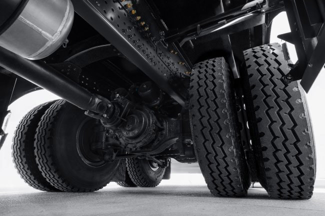 30台欧曼银河纯电渣土车交付