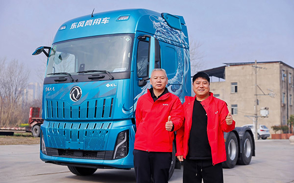 40位中长途客户齐聚阜阳！实况试驾东风天龙新KL，硬核实测龙擎3.0⁺真实力_图片新闻