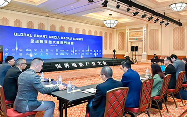 上汽大众威然为全球智媒体大会保驾护航