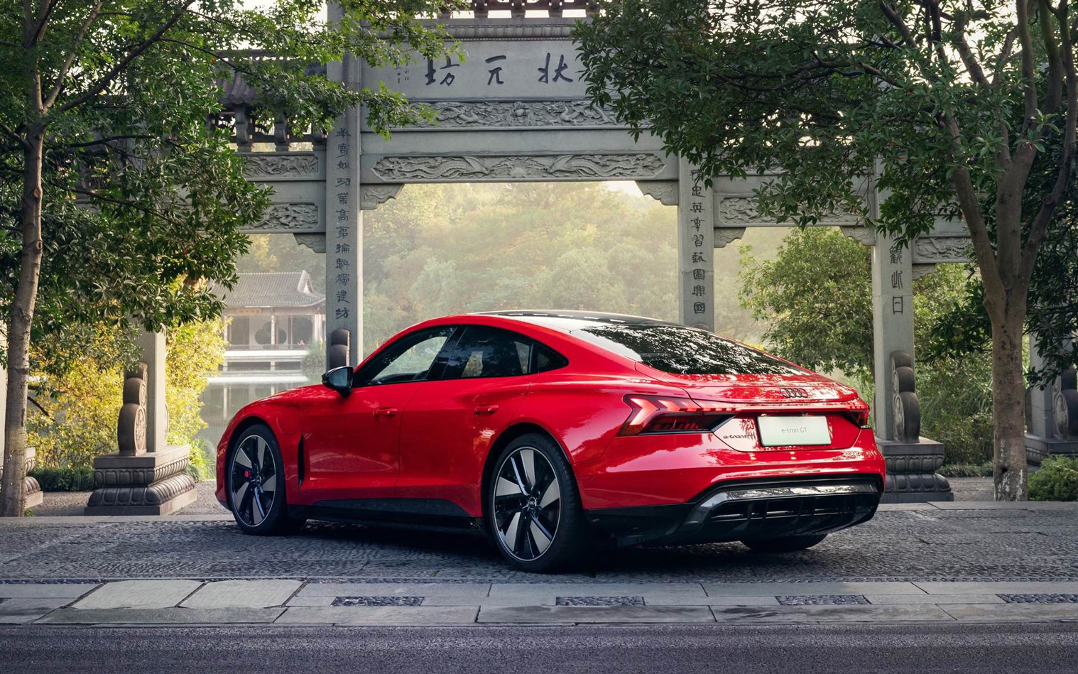 以Grand Tour之心，共赴静奢之境 Audi e-tron GT引领高阶休旅生活方式