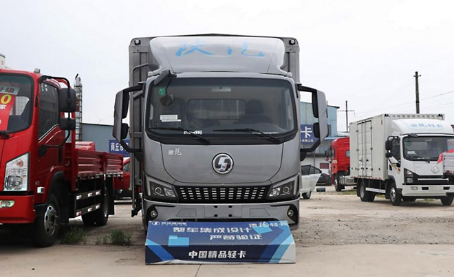 德龍G300-AMT 黄师傅的绝佳搭档 高品质运输