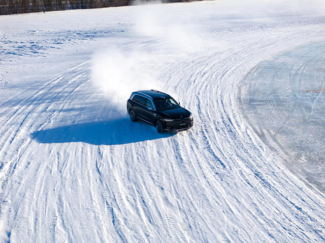 问界M9大定突破20万 彰显国产豪车新实力