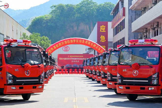 陕汽德龍轻卡批量交付龙岩市应急局