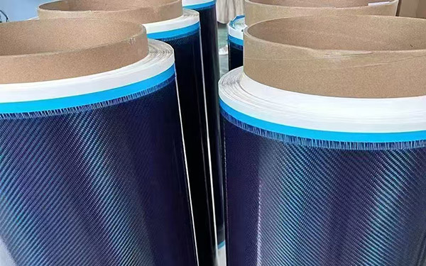 湖北华创碳纤维预浸布，功夫都在“布”里_图片新闻