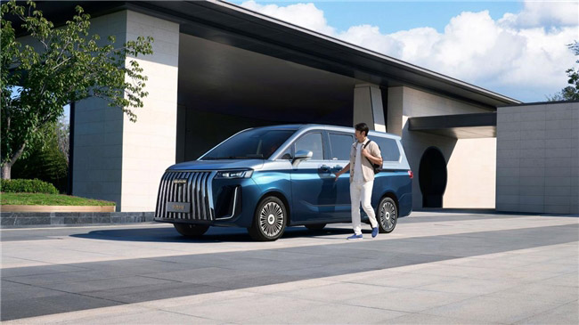 多维度对比锐胜M8和别克GL8