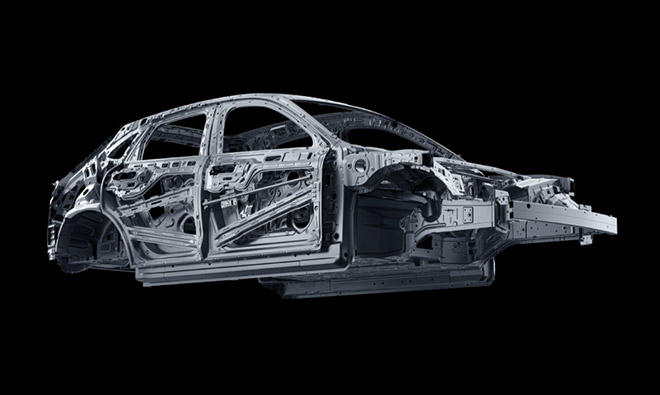 智慧出行新标准 对比特斯拉Model Y 问界新M5 Ultra赢在哪