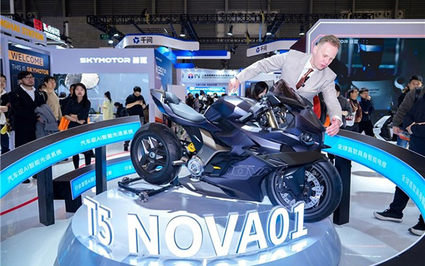 开启“精工智能”时代：首驱科技天津展全系新品，诠释汽车级技术下放